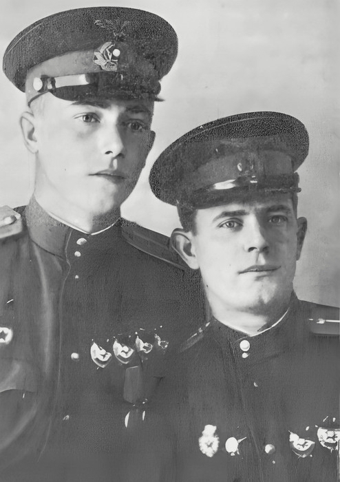 Монетов Николай Александрович (слева) и Артюхин Борис Николаевич