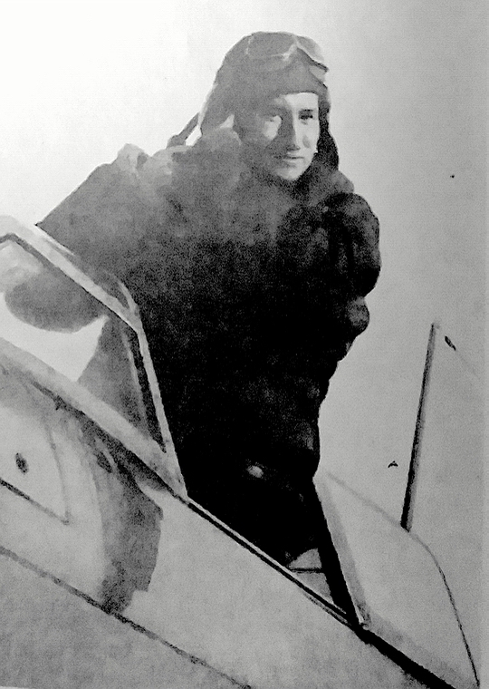 Билюкин Александр Дмитриевич в кабине самолёта