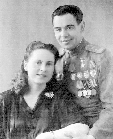 Кузьмичёв Иван Фёдорович с женой