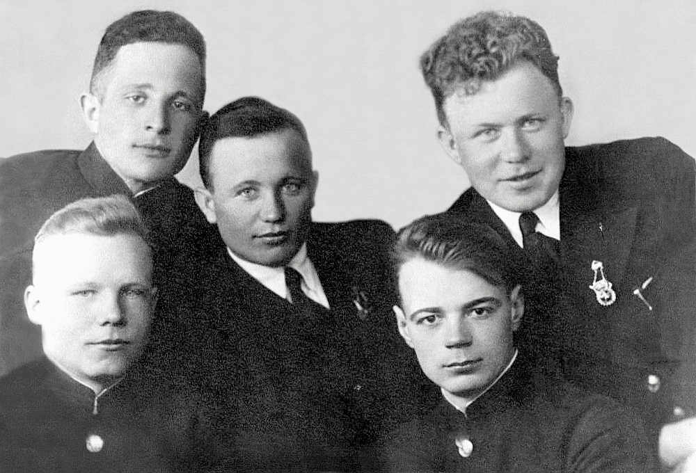 Кузнецов Анатолий Иванович с товарищами
