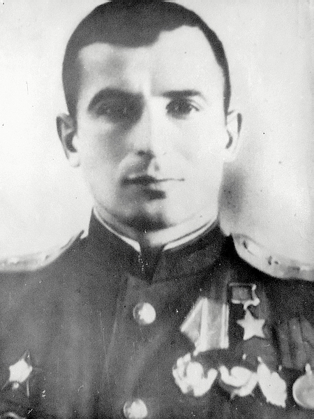 Леонов Иван Дмитриевич