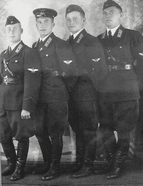 Мартынов Виктор Дмитриевич с товарищами. Хабаровск, 1940 г.