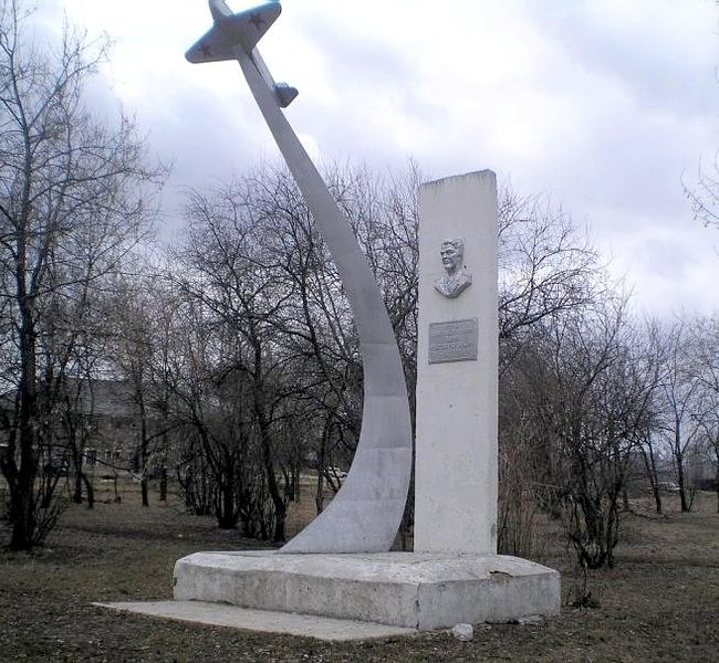 Памятник А. В. Оборину в Нытве