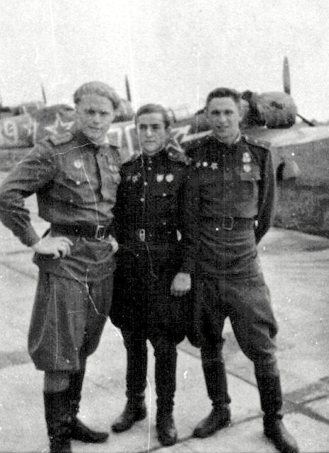 Пухов Григорий Дмитриевич с товарищами