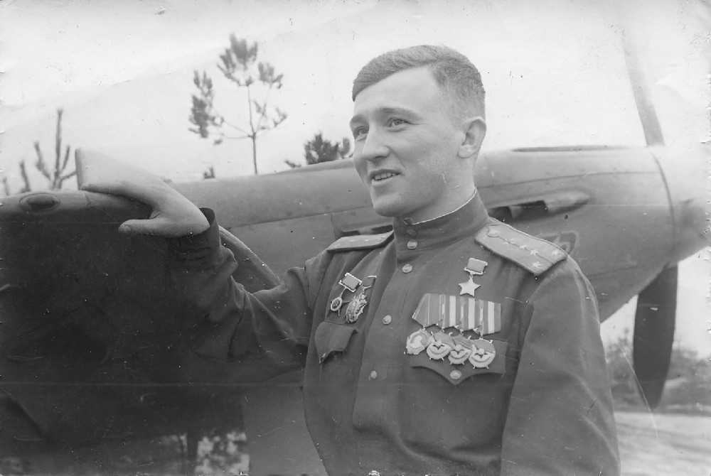 Ը����� ���� ���������� � ������ �������, 1944 �.