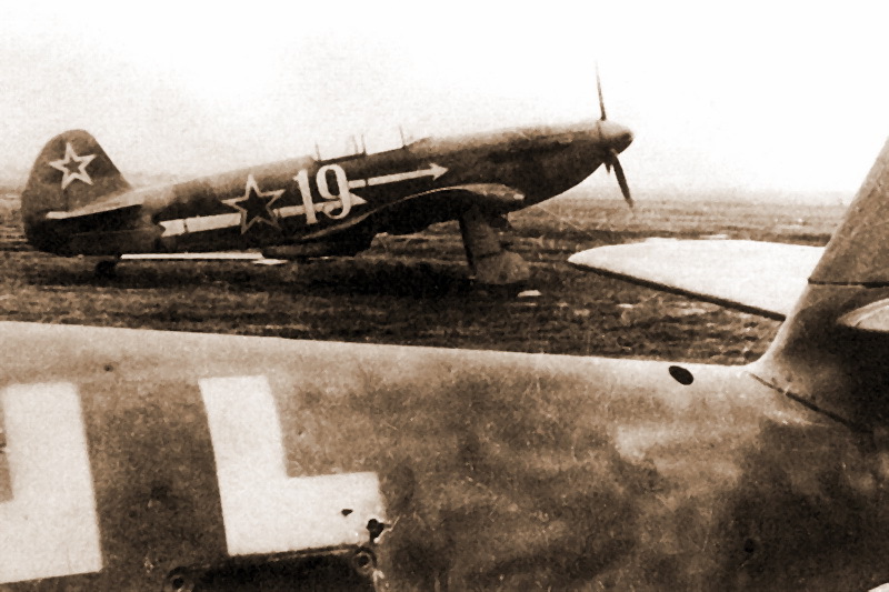  -3   18- .,  , - 1945 . (E. Pilawskii, Soviet Air Force Fighter Colours 1941-1945) -    .  XV | Warspot.ru