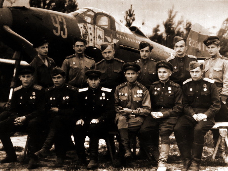   30- .           (  42-20414,   93),       ,  194445 . (www.airforce.ru) - 30-         | Warspot.ru